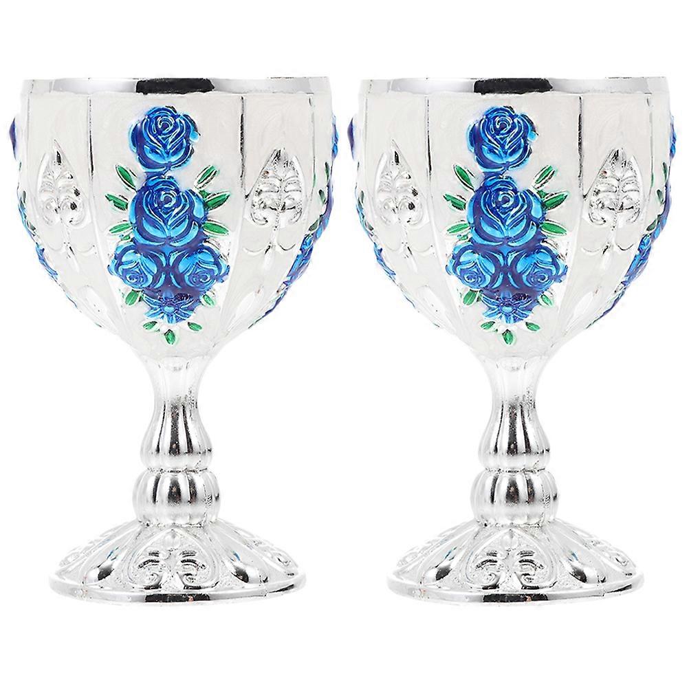 2pcs Vintage Metal Wine Cups European Style Small Alloy Drinking Glasses Decorative Portable Liquor Cups for Parties Weddings Home Use