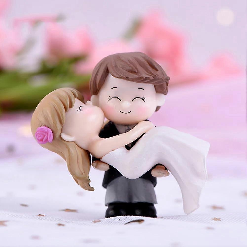 Wedding Cake Topper Cute Bride and Groom Figurines Romantic Theme