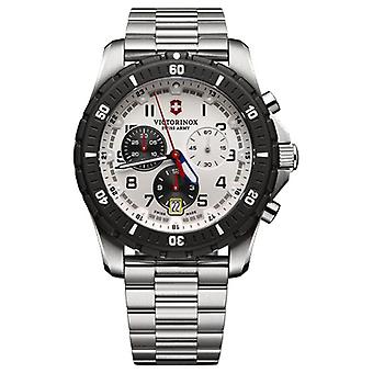 Victorinox Maverick Quartz analog man Watch med rustfrit stål armbånd V241681