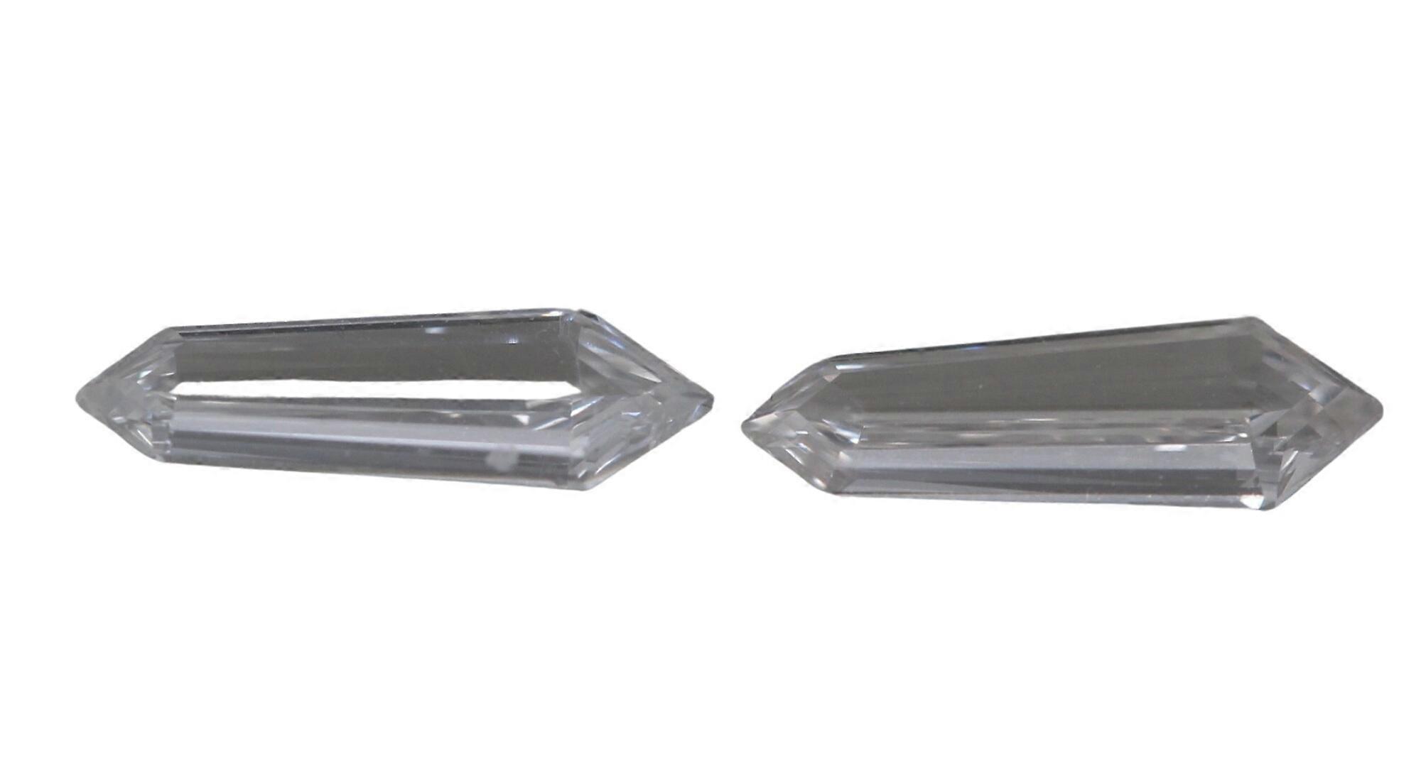 A Pair of Kite Cut Natural Mined Loose Diamonds (0.48 Ct,E Color,VS1 Clarity)