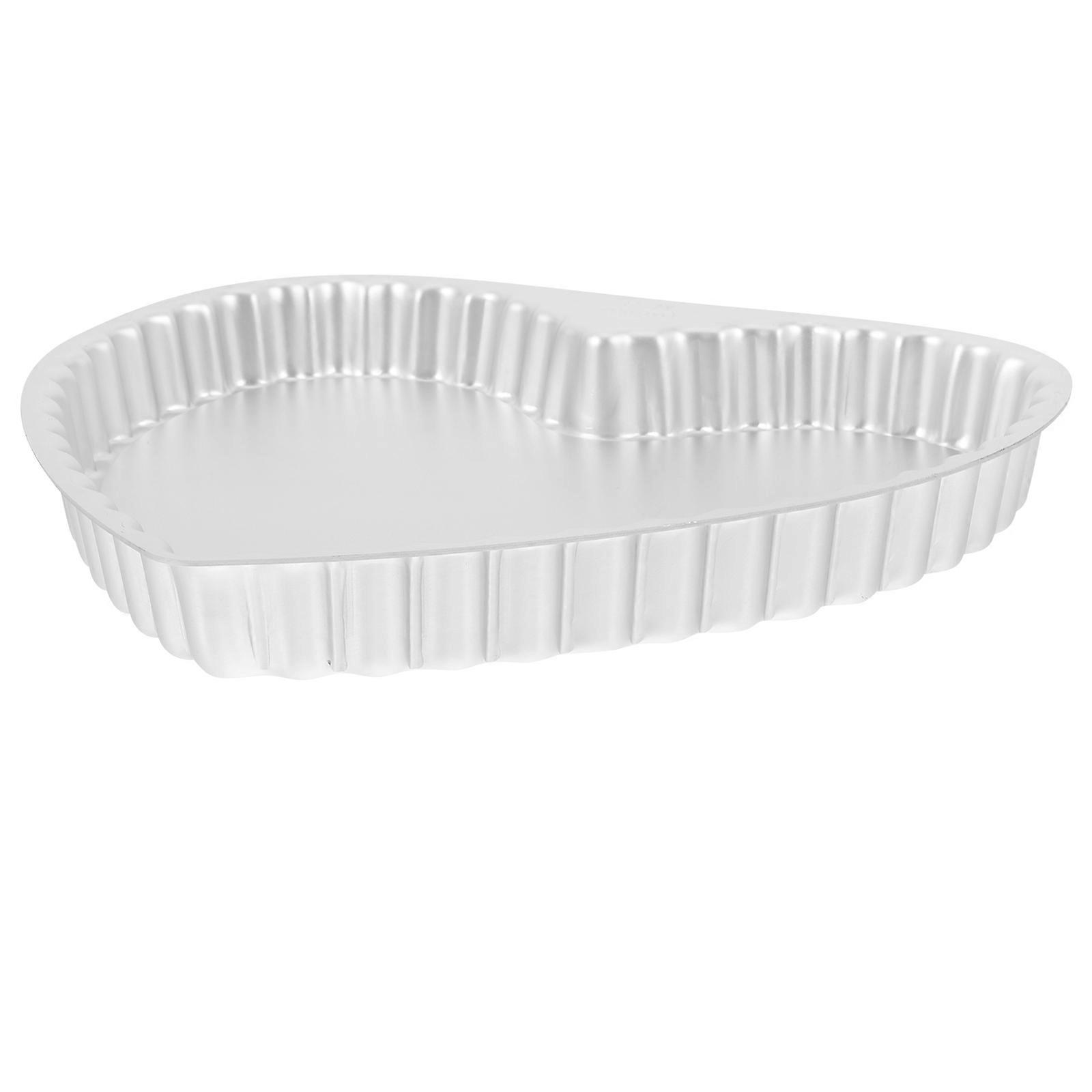 Alloy Heart Baking Mold, Resists Rust and Stains, Convenient for Cakes and Savory Foods