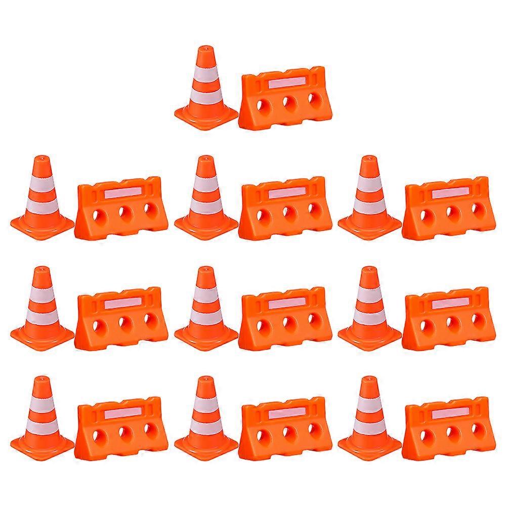 Traffic Safety Awareness Roadblocks Toy Barricade Models For Dollhouse Decor With Orange Mini Traffic Cones Size 3.50X2.00X1.00CM 20 Pcs