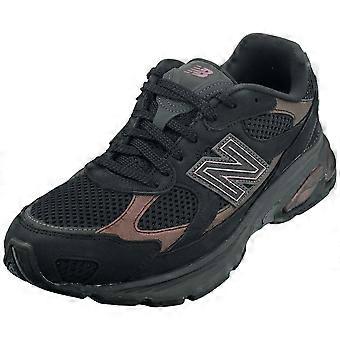New Balance 2010 Unisex Fashion Trainers in Black