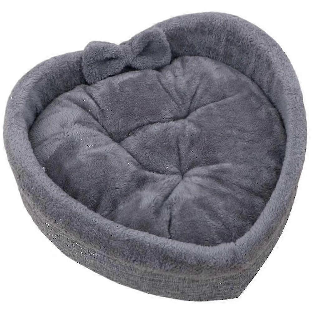 Heart-Shaped Plush Kitten Bed M