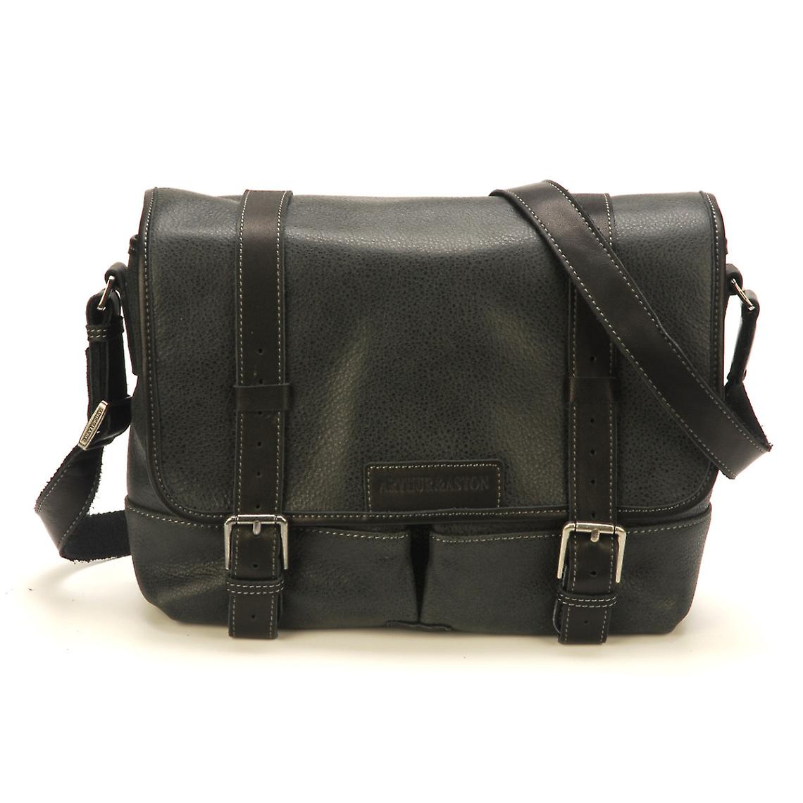 Arthur & Aston Flap Messenger til mænd i sort læder