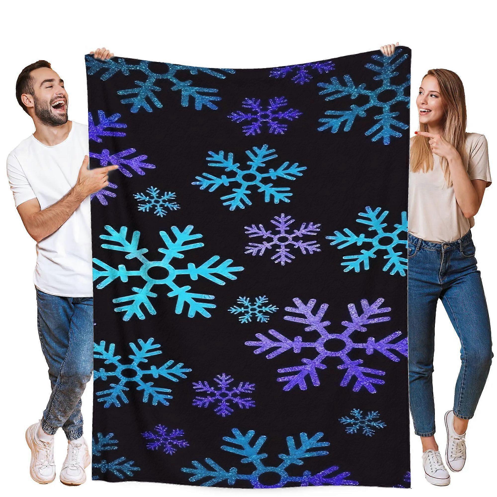 Cozy Flannel Blanket with Snowflake Design  Soft Warm