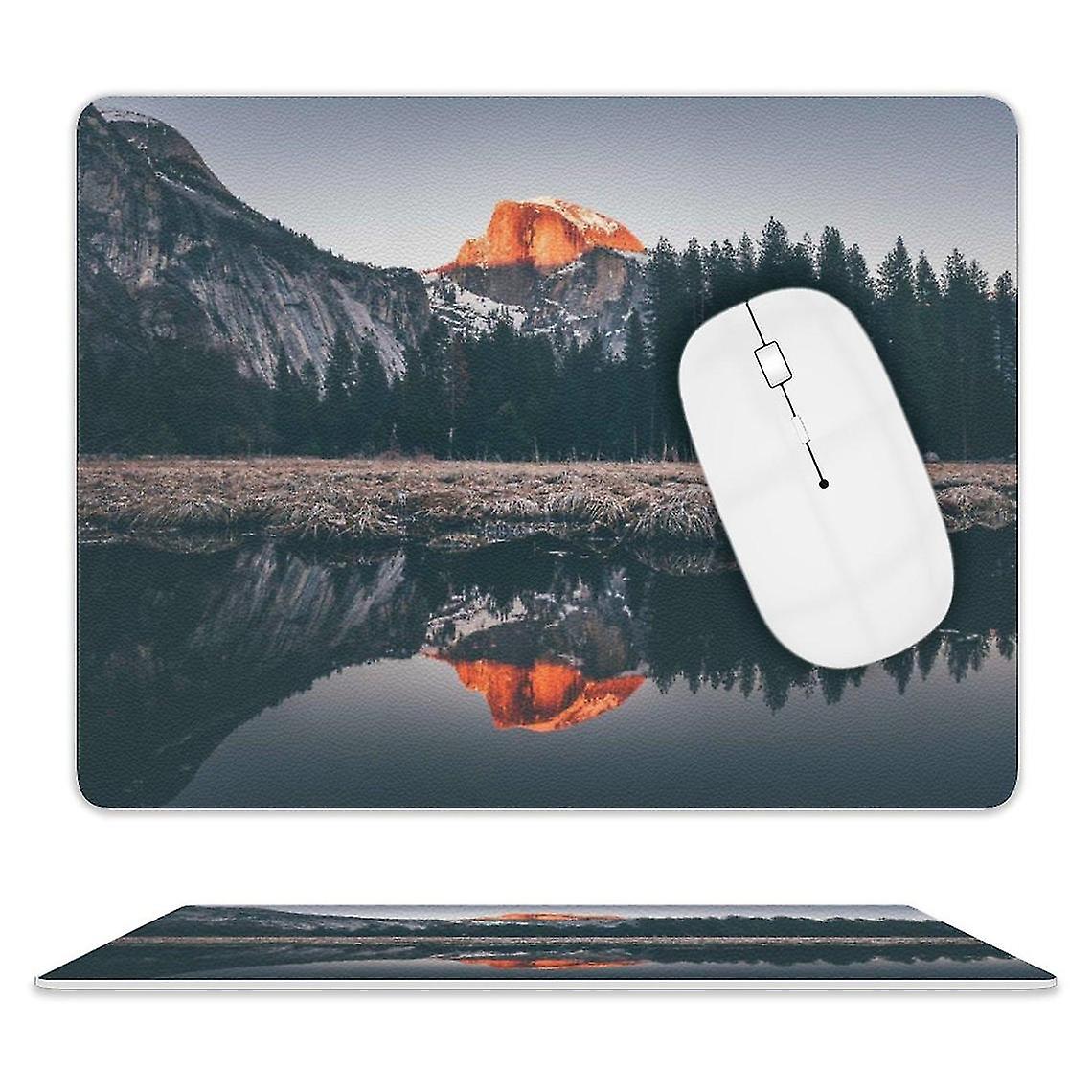 Hills Pattern Mouse Pad