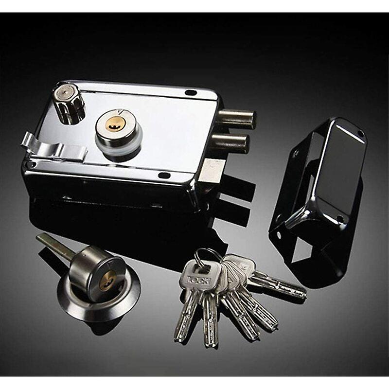 External door lock at night with 5 keys (open on the left)