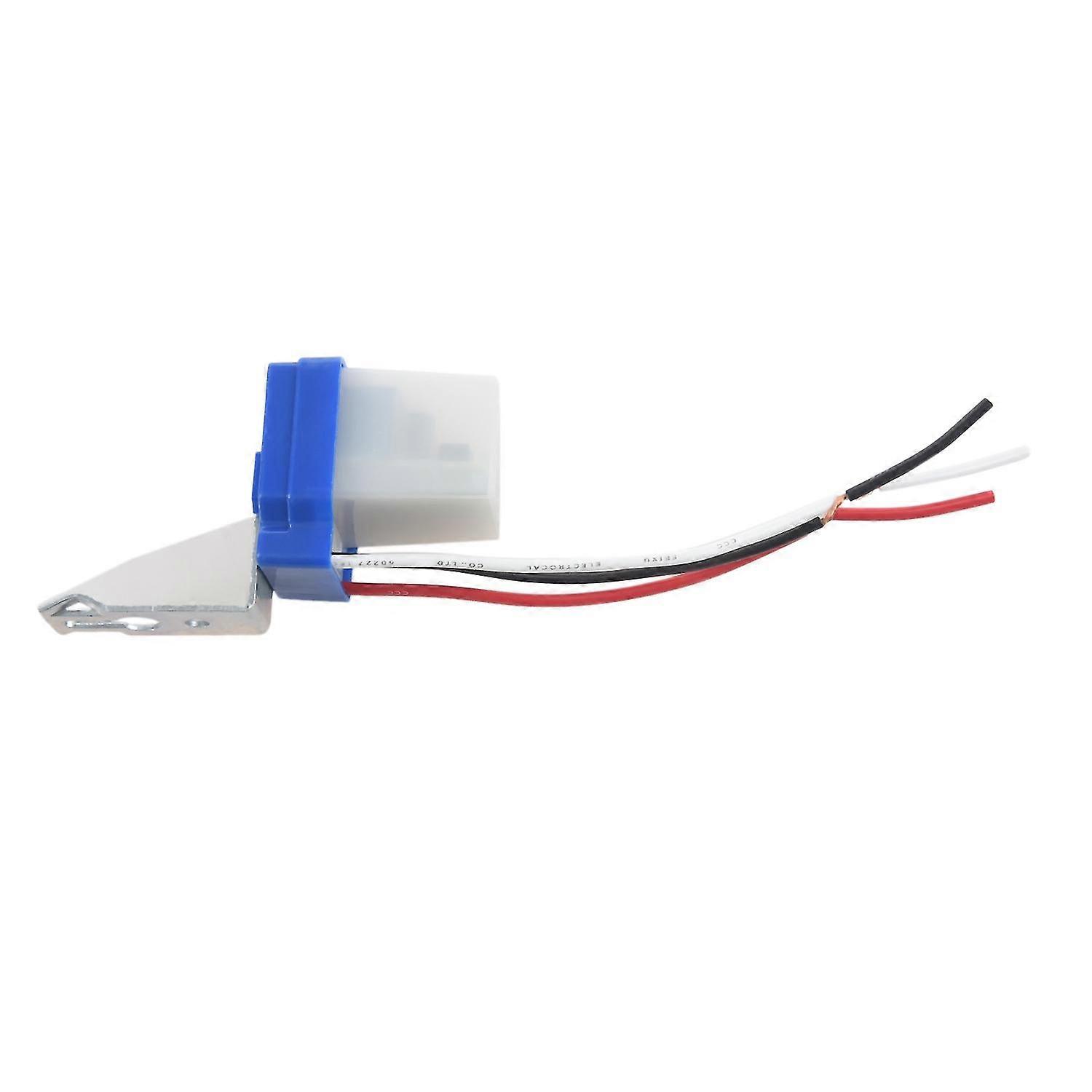 Twilight Switch with Automatic Lamp Operation Featuring a 12V 10A Light Sensor
