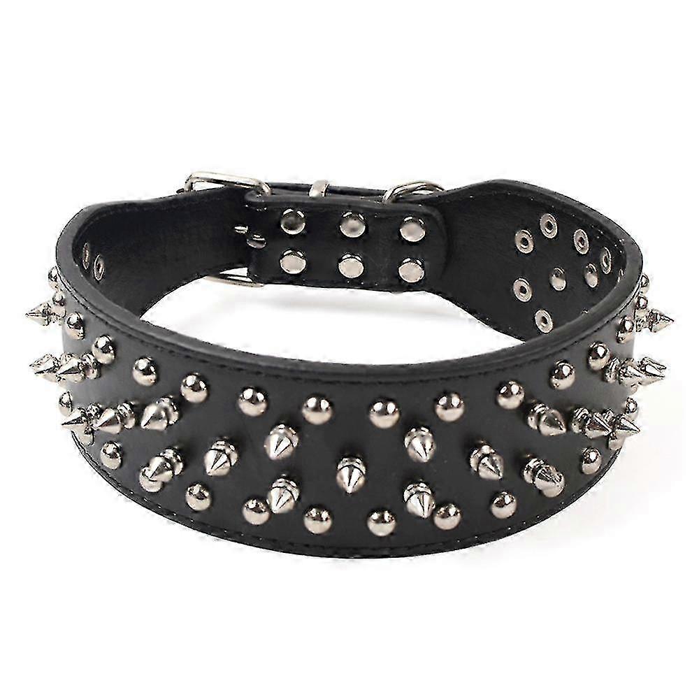 A Dog Collar With Spikes, Suitable For Large And Medium-sized Dogs