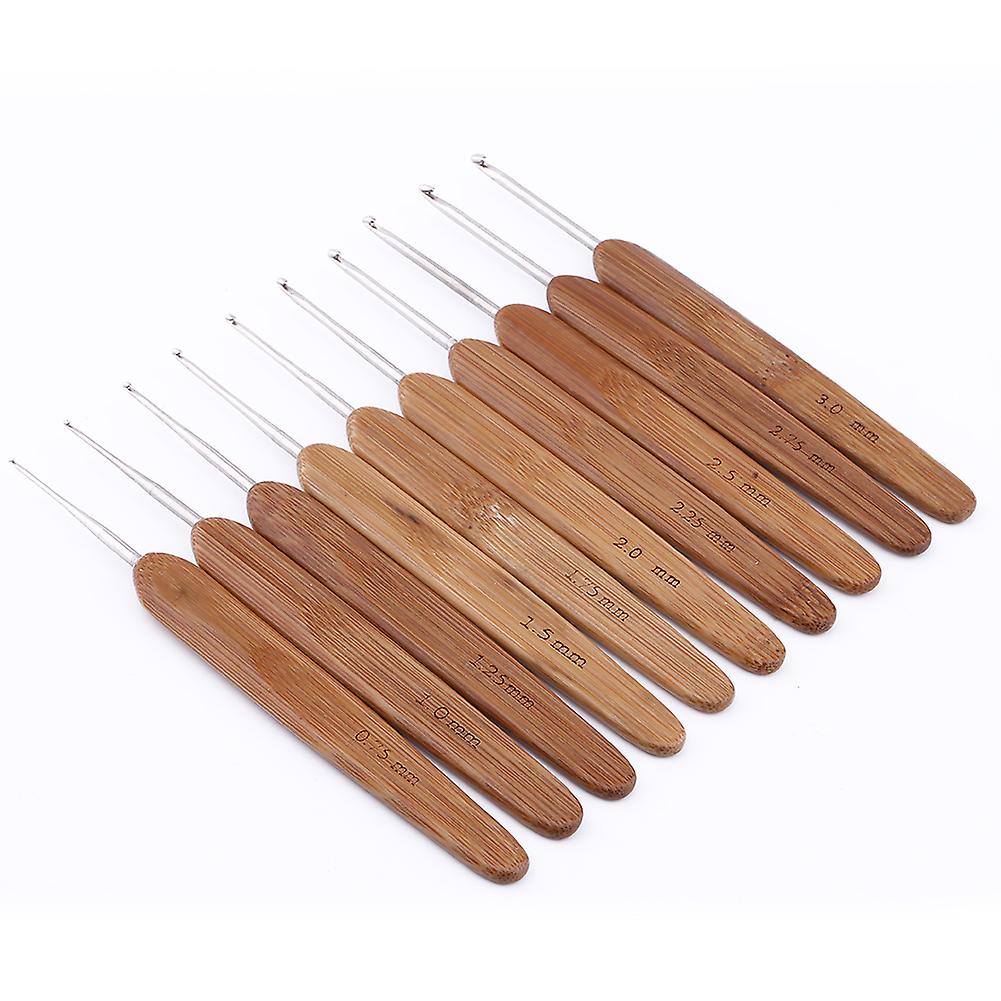 10 Pcs Aluminum Crochet Hooks Set with Bamboo Handles for Knitting and Weaving Yarn, Various Sizes