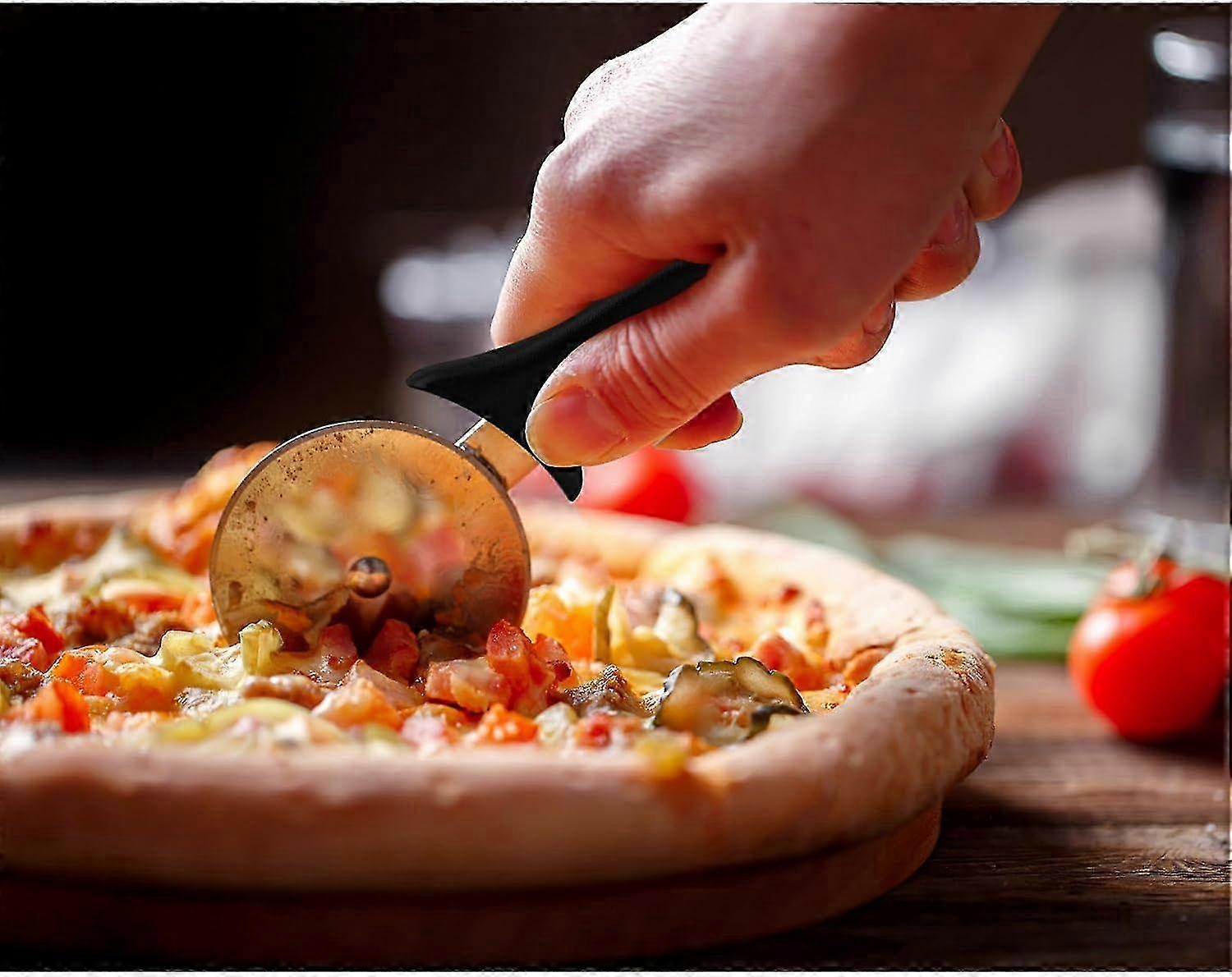 Pizza cutter with 3.75-inch blade for precise slicing 2025
