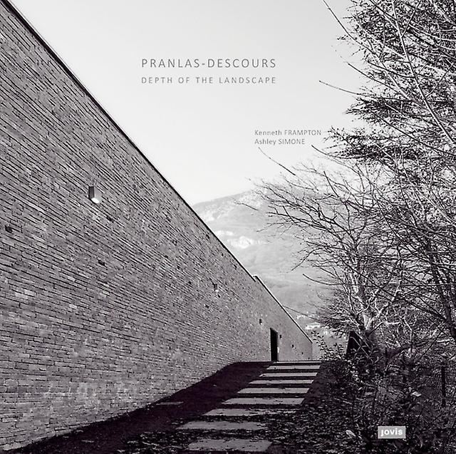 The Depth Of The Landscape by JOVIS Verlag Hardback Book