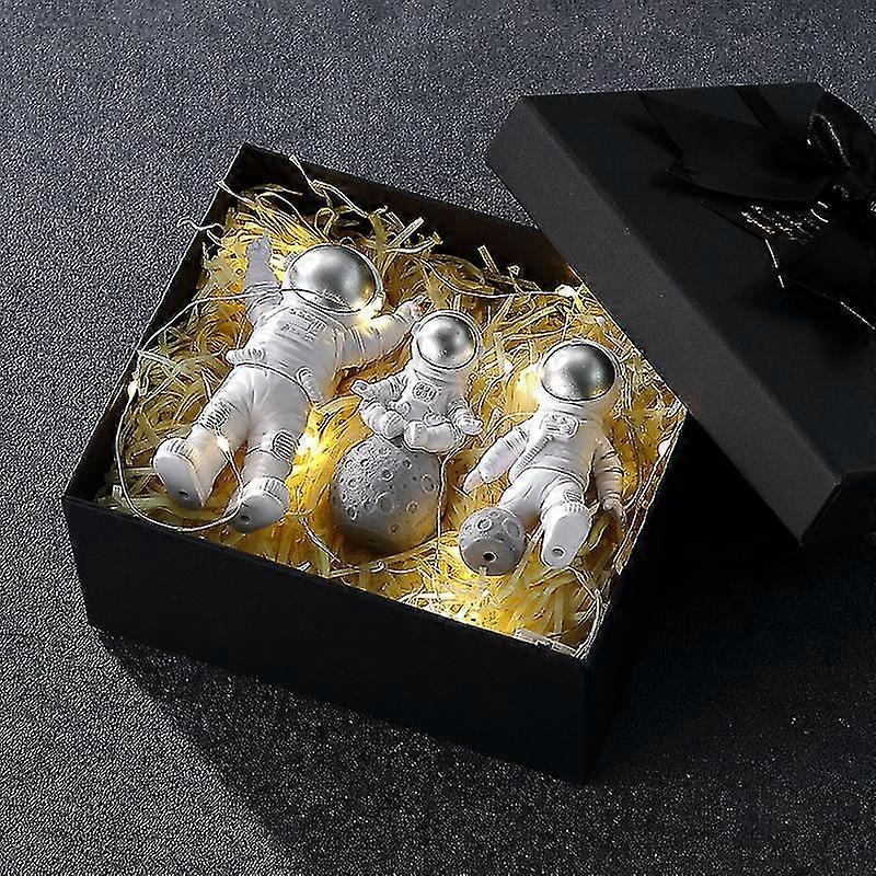 3 قطع فضة رائد فضاء الحلي زينة خلاءة هدية مربع ، رائد فضاء الشكل كعكة توبر الفضاء تحت عنوان زينة الحفلات مناسبة لتقديم الهدايا ، هو