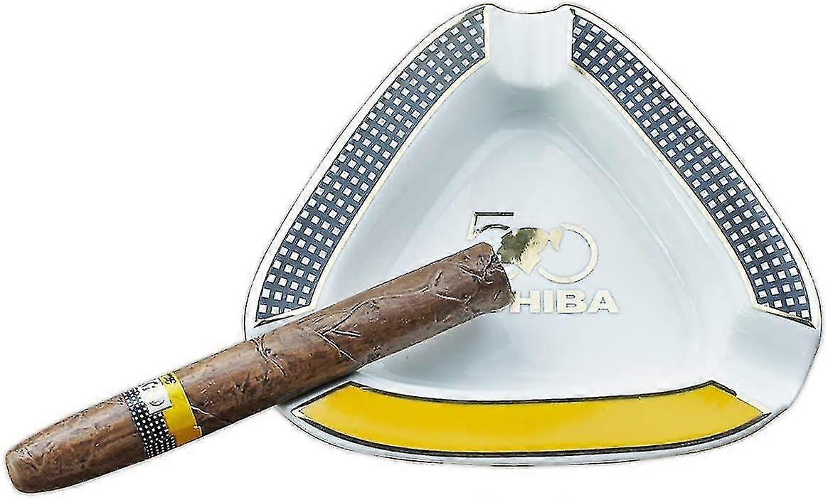 Üçgen Puro Küllüğü