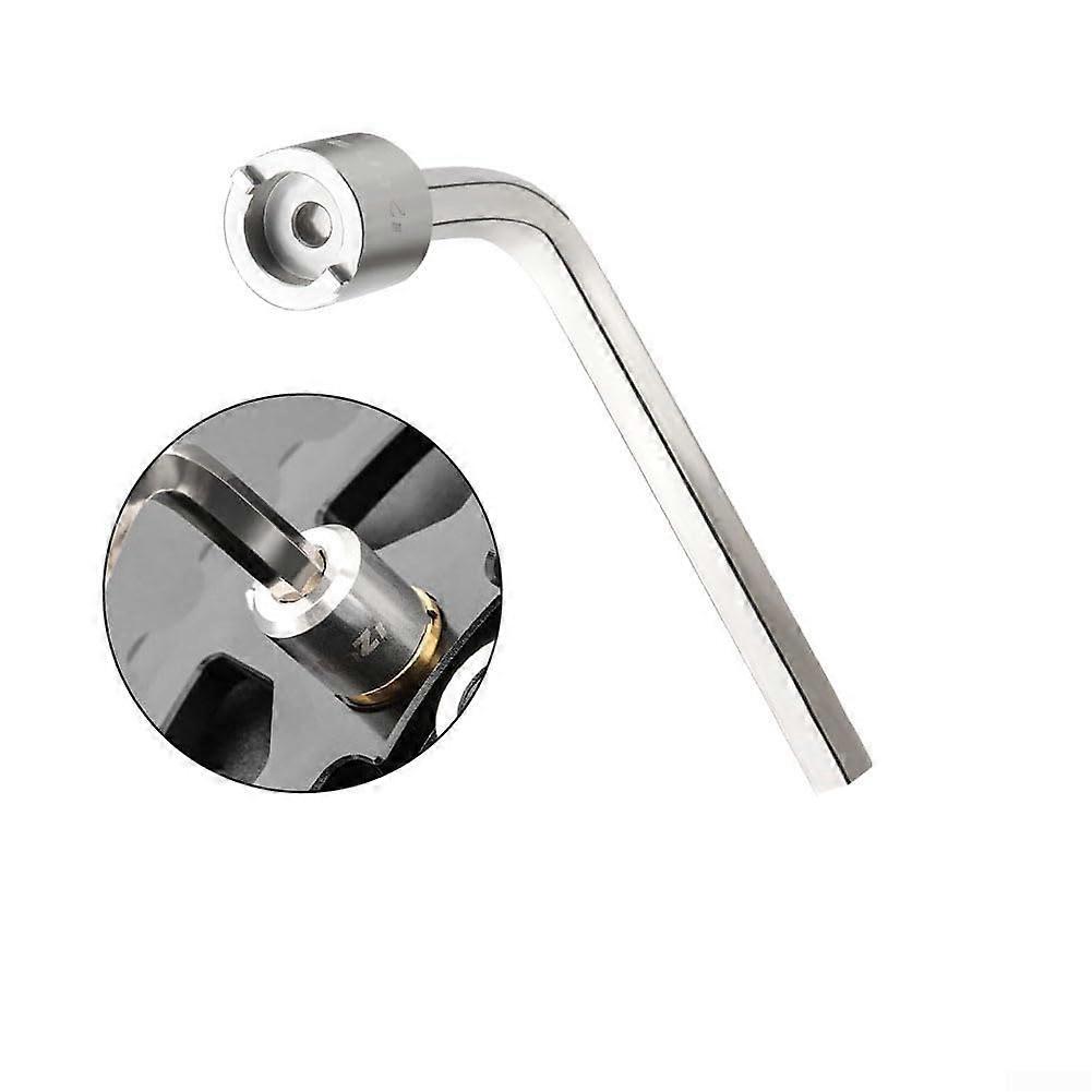 Stable steel key for efficient tightening of bicycle chainring screws