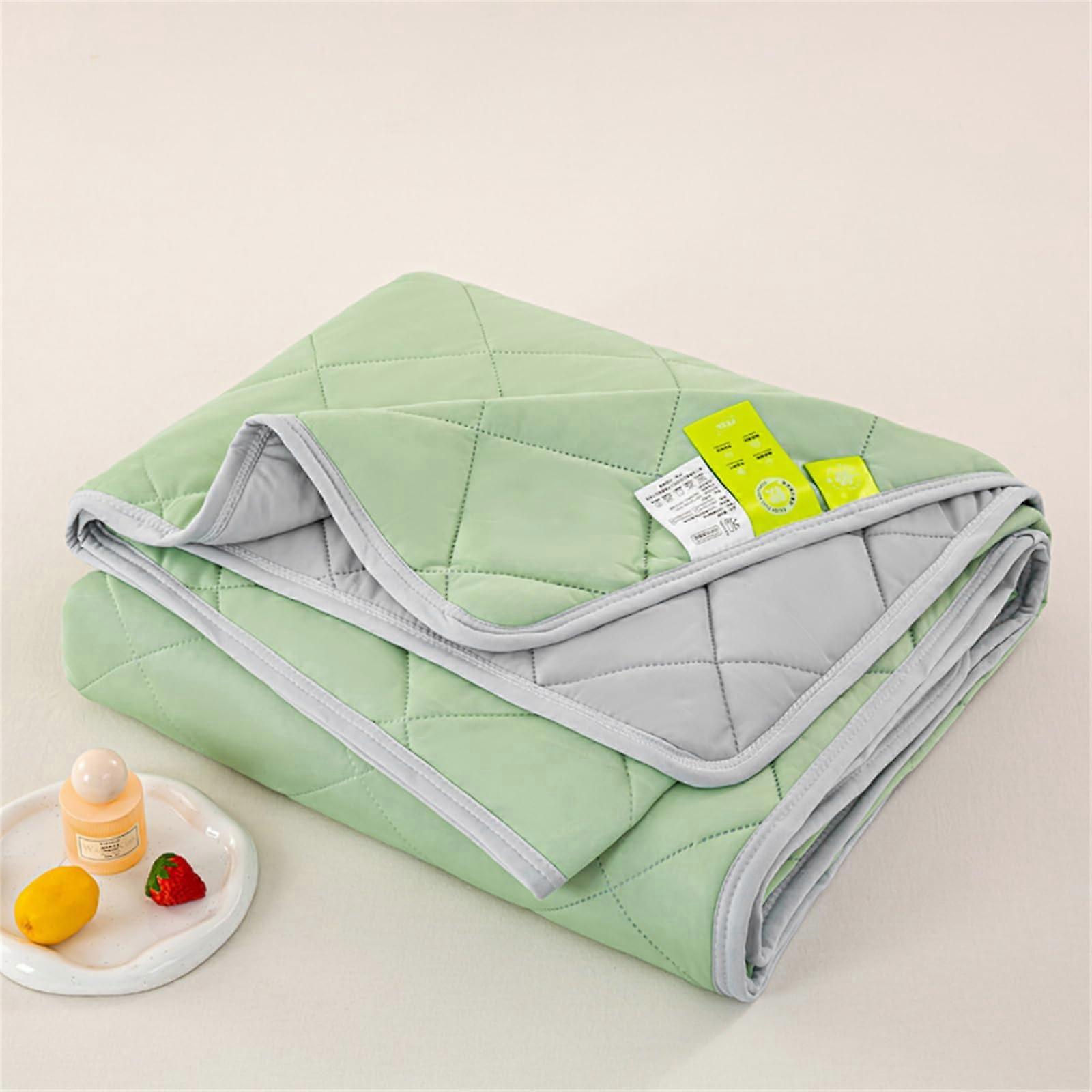 Solid Color Bed Throws Quilted Bedspreads All Seasons Patchwork Quilt Green 200x230 CM Single Double