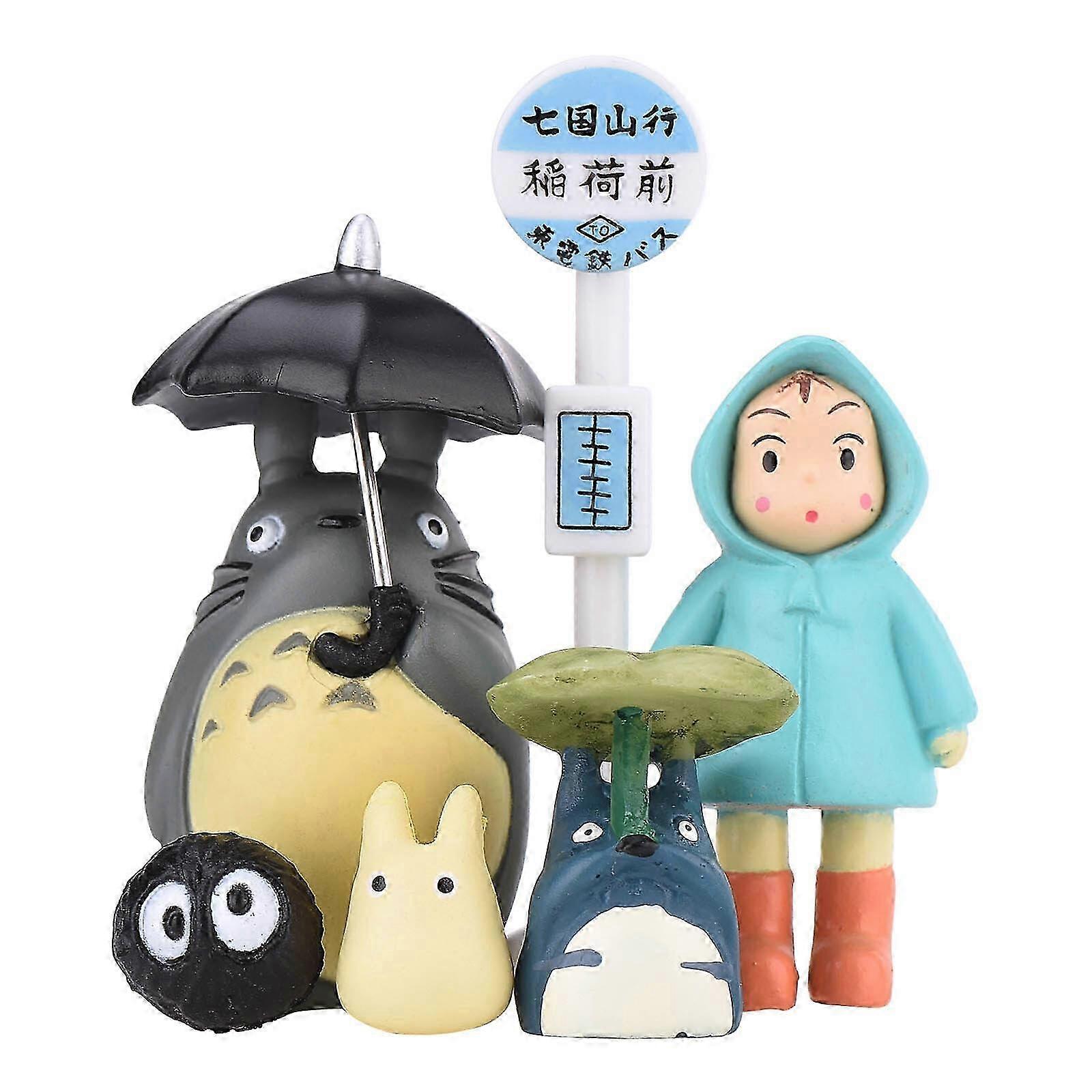 2025 Totoro Bus Stop and Microlandschaft Figures