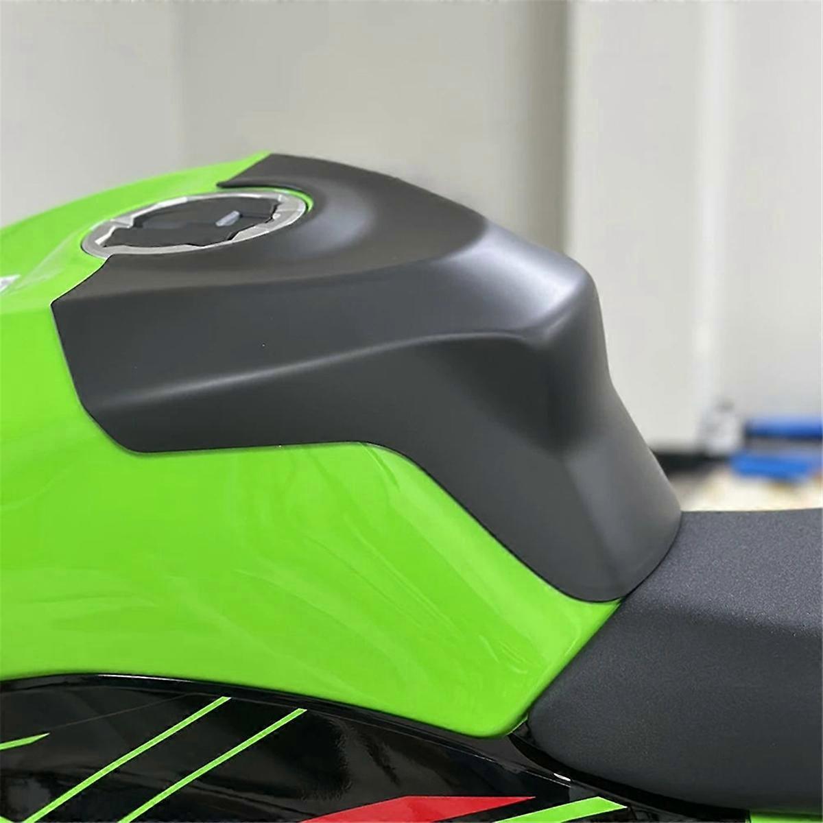 Skydd för bränslegastank för kolfibermönster