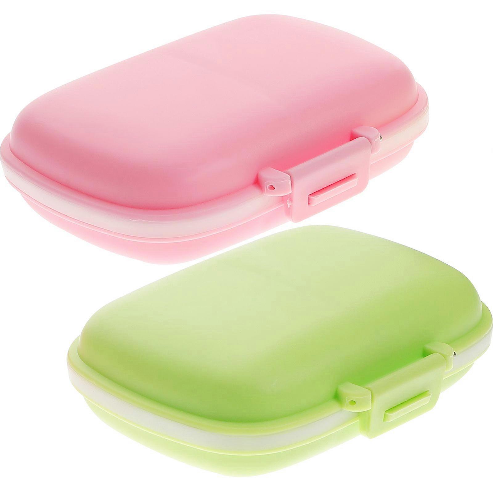 2pcs PP and Silicone Pill Storage Box with Compartments Portable Sealed Pill Organizer Medicine Case (Random Color)