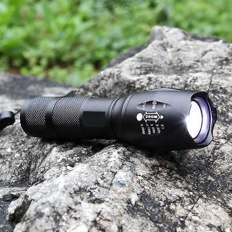 25-26 Strong Light Telescopic Zoom Flashlight