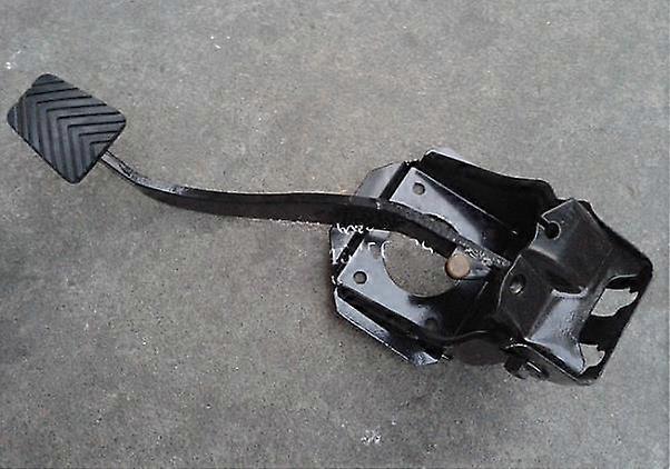 1 Piece Assemble Gas Pedal For Pajero Clutch Damper For Montero Brake For Shogun V33 V32 V31 V43 With Spring Assy MT Or AT