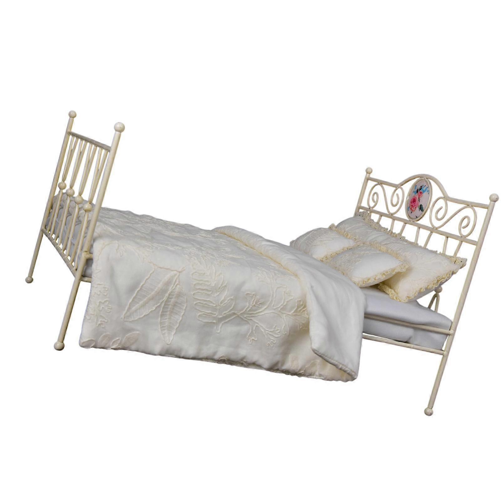 1: 6 Miniature Iron Platform Bed Twin Bed for Window Display DIY Model Decor
