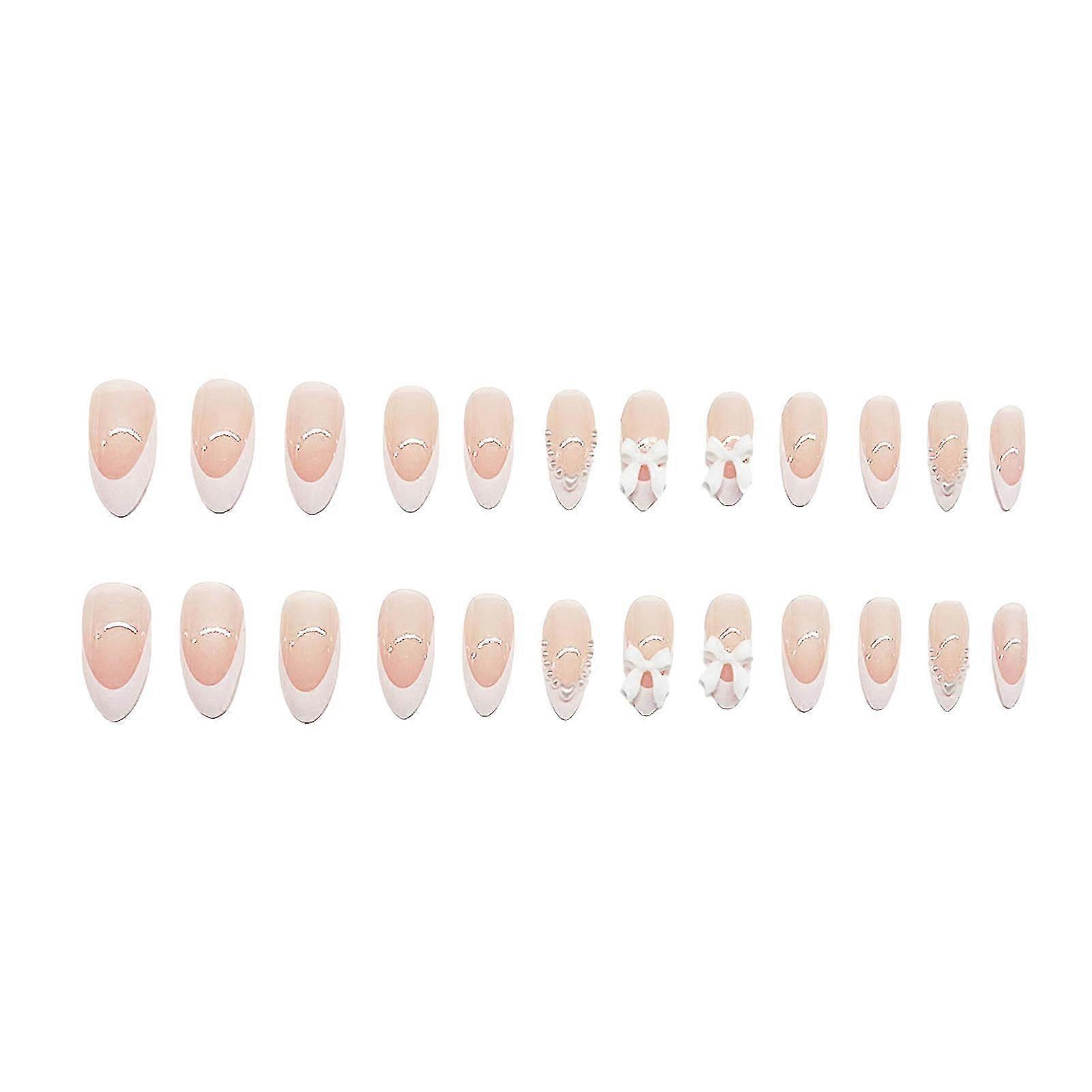 白い先端のネイルをヌードプレスする軽量で貼り付けやすいフェイクネイルショッピング旅行デート用