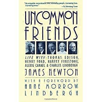 Amigos Incomuns - James Newton - Livro de Bolso - Inglês - História