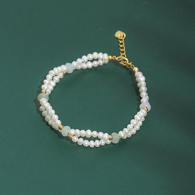 Pulsera tejida a mano con perlas de agua dulce
