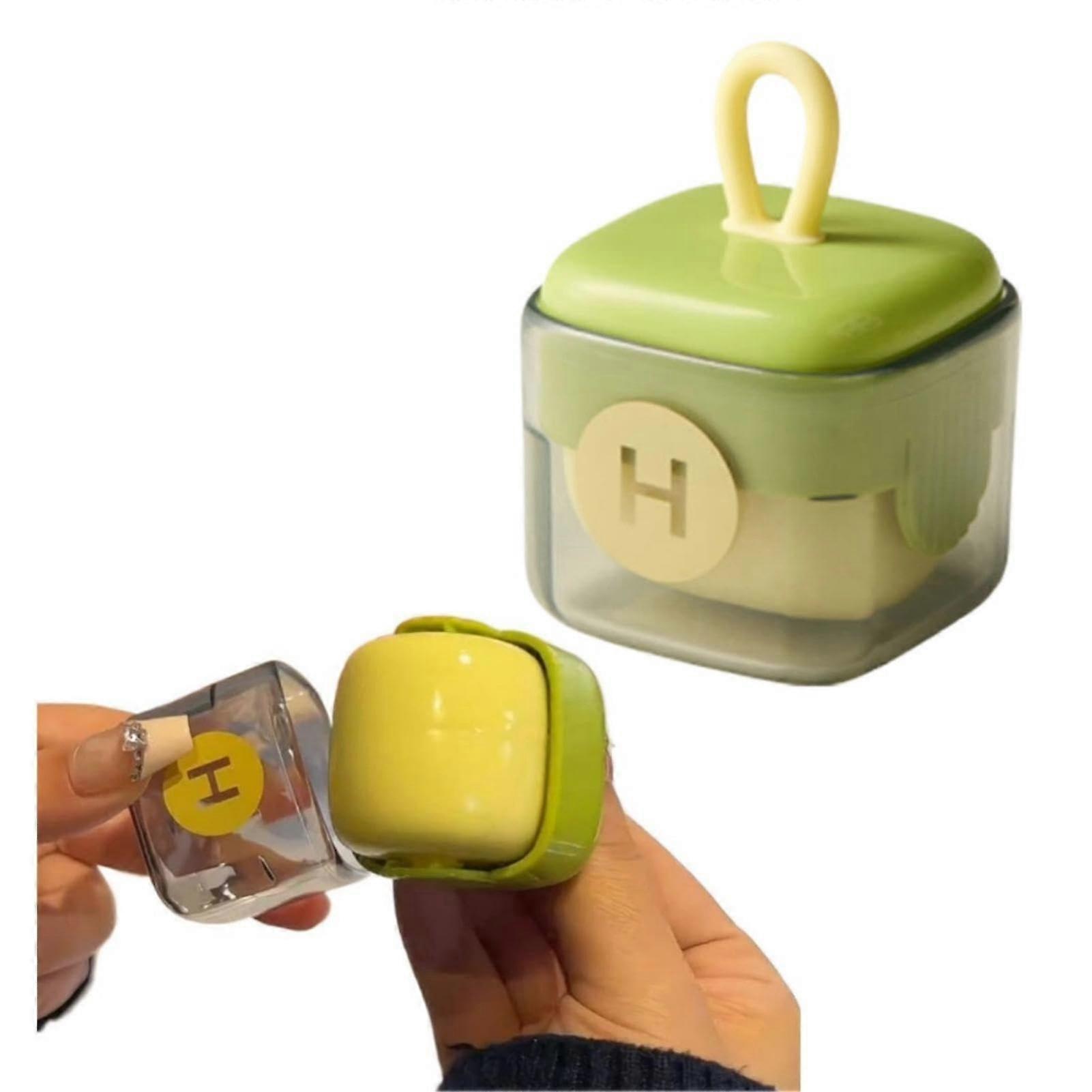 Reusable Lint Roller for Pet Hair, Washable and Eco-Friendly, Green Color, Ideal for Clothing and Fabrics