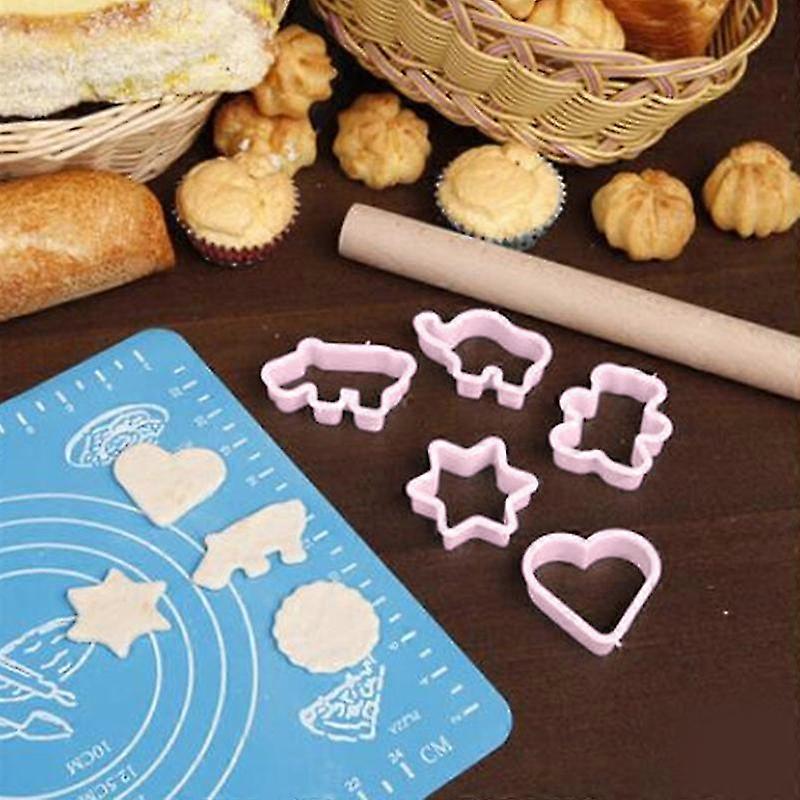 6pcs Multi-shape Plastic Cookie Biscuit Cutters Pastry Fondant Moulds Tool