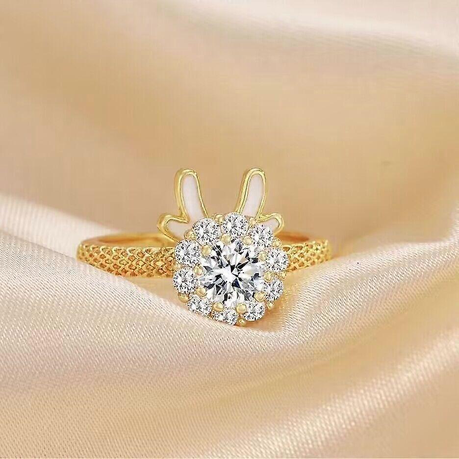 Copper micro-inlaid zircon explosions rotating dragon ring luxury niche design sense of high quality.