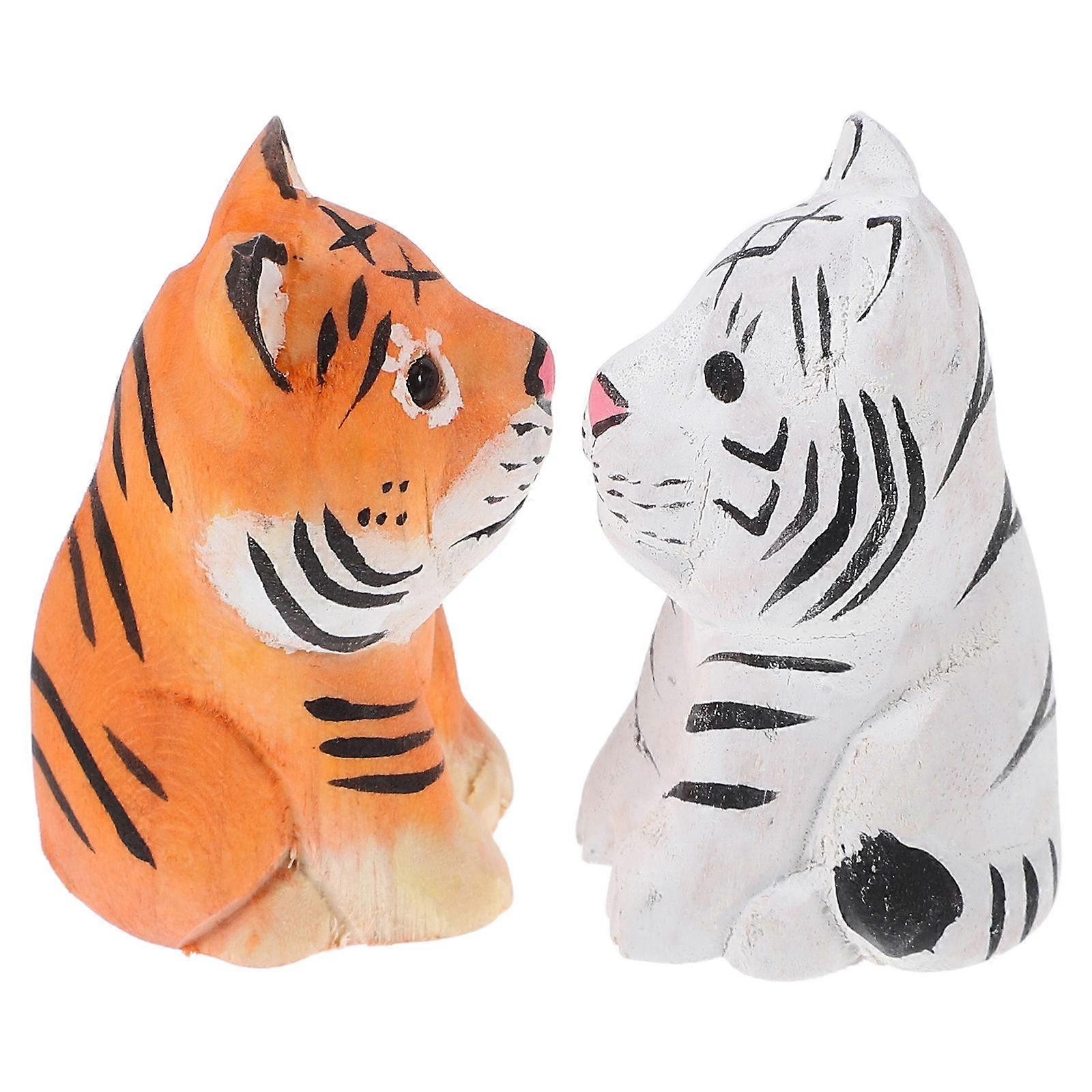 2Pcs Hand Carved Tiger Shaped Ornamental Figures for Coffee Tables and Dining Tables in Vintage Style