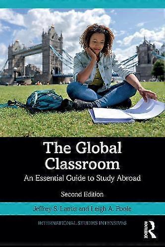 The Global Classroom by Leigh A. Poole Paperback