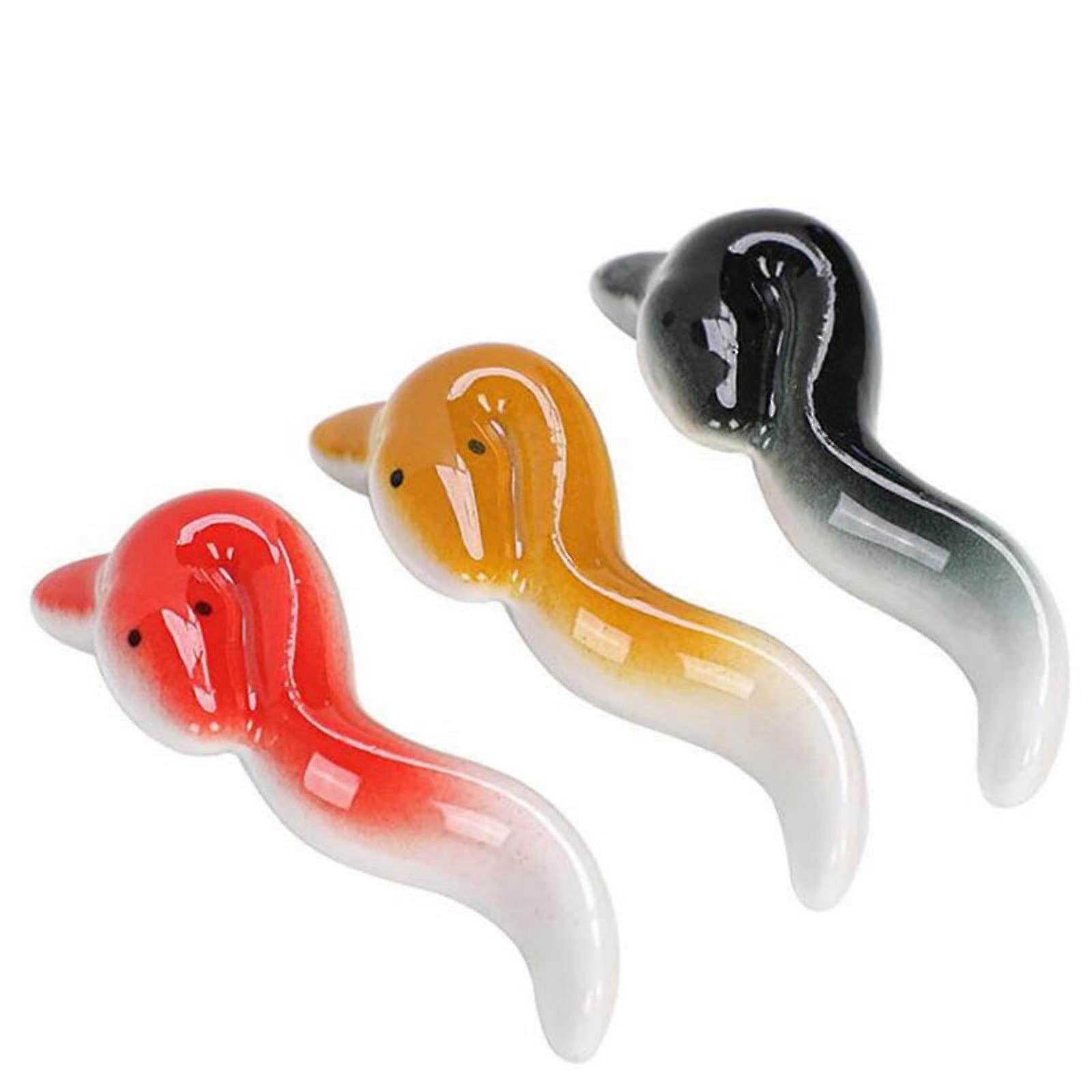 Ceramic Whale Chopstick Holder Set 3pcs with NonSlip Base for Dining and Elegant Table Presentation