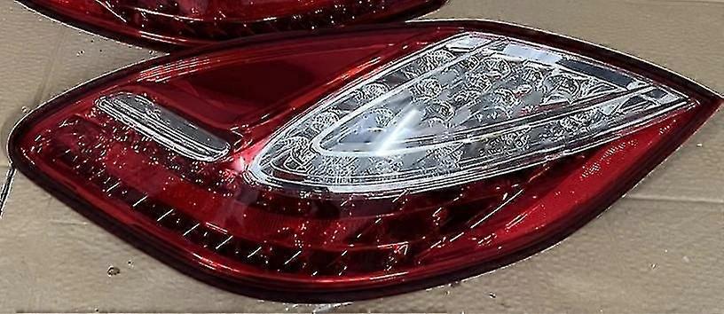 ポルシェパナメーラ2010-2013リアバンパーランプフローターンシグナルボリス用LEDテールライト