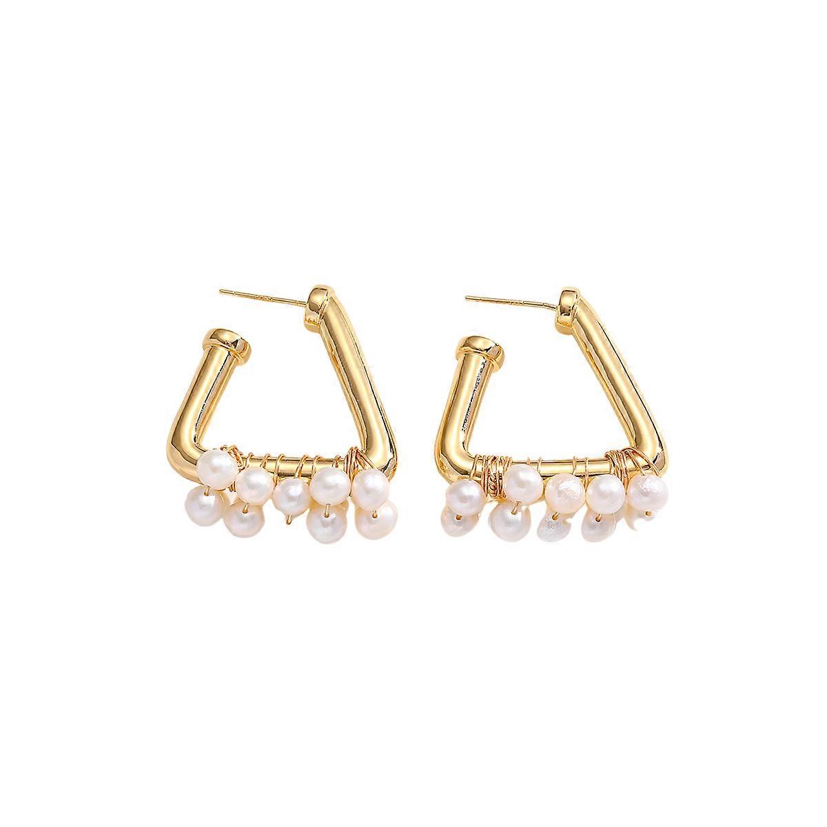 Simple and elegant women's earrings decorated with triangular ring-shaped pearls-Golden