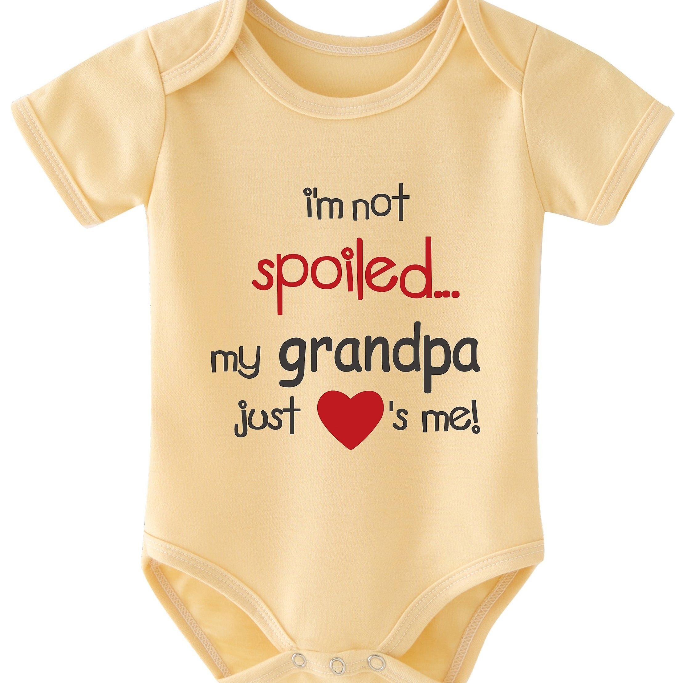 Baby pojkar och flickor avslappnad söt onesie med jag är inte bortskämd min morfar älskar mig bara för sommargraviditetspresent