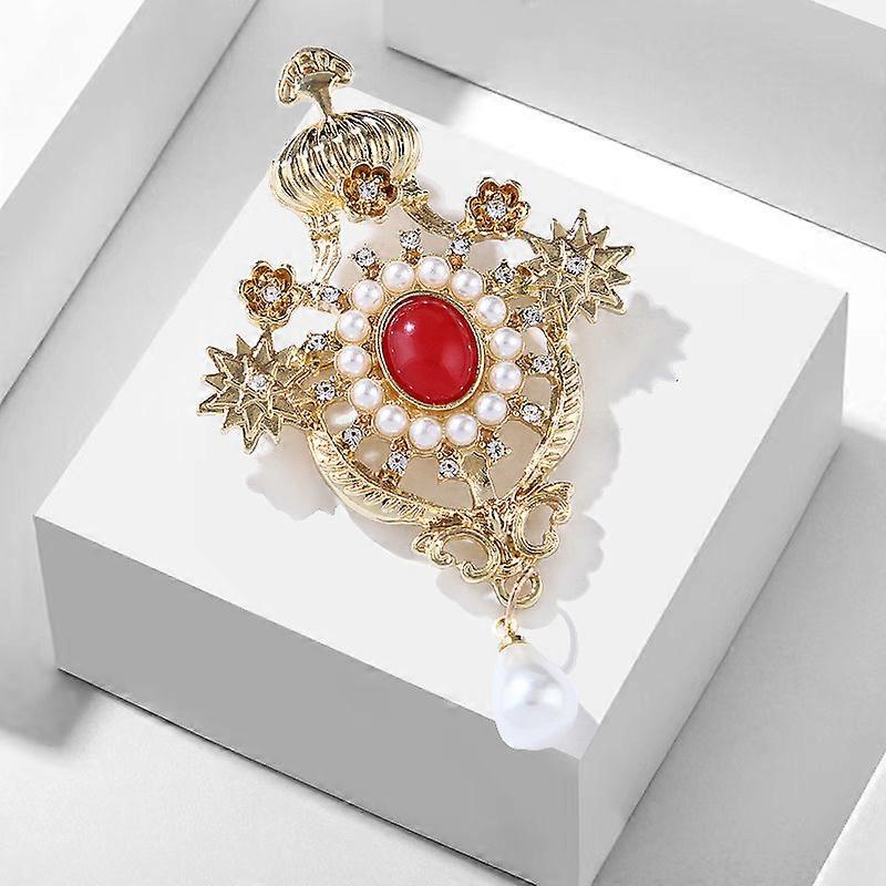 Retro fashion versatile crown brooch