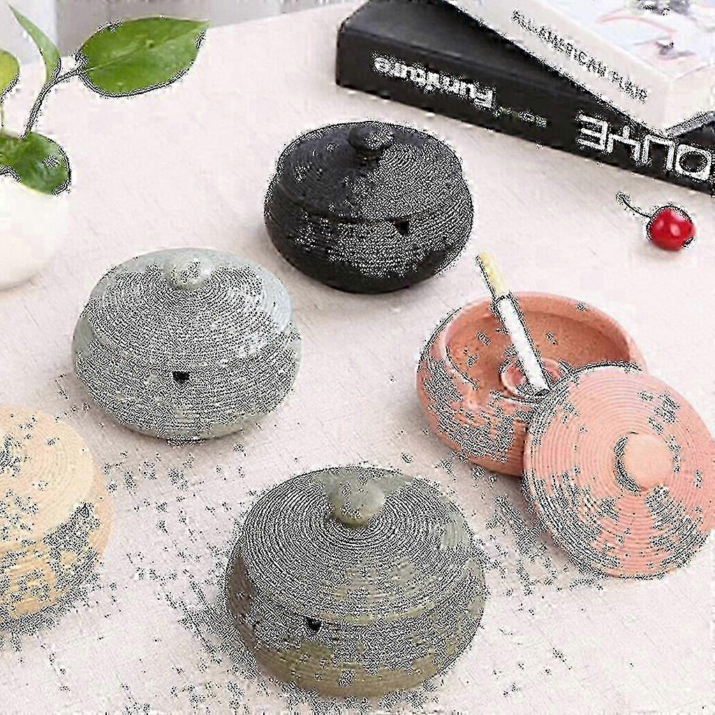 Wind-Resistant Lid Ceramic Ashtray Suitable for Indoor and Outdoor Use