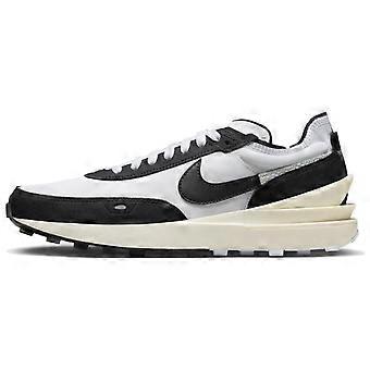 Nike Waffle One SE "Panda" DZ2527-100
