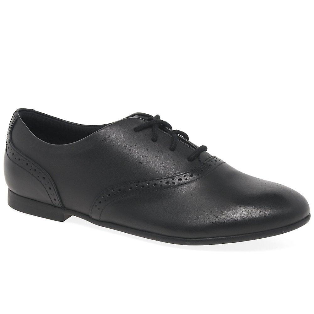 Clarks ג'ולס בנות נעלי בית ספר בכיר
