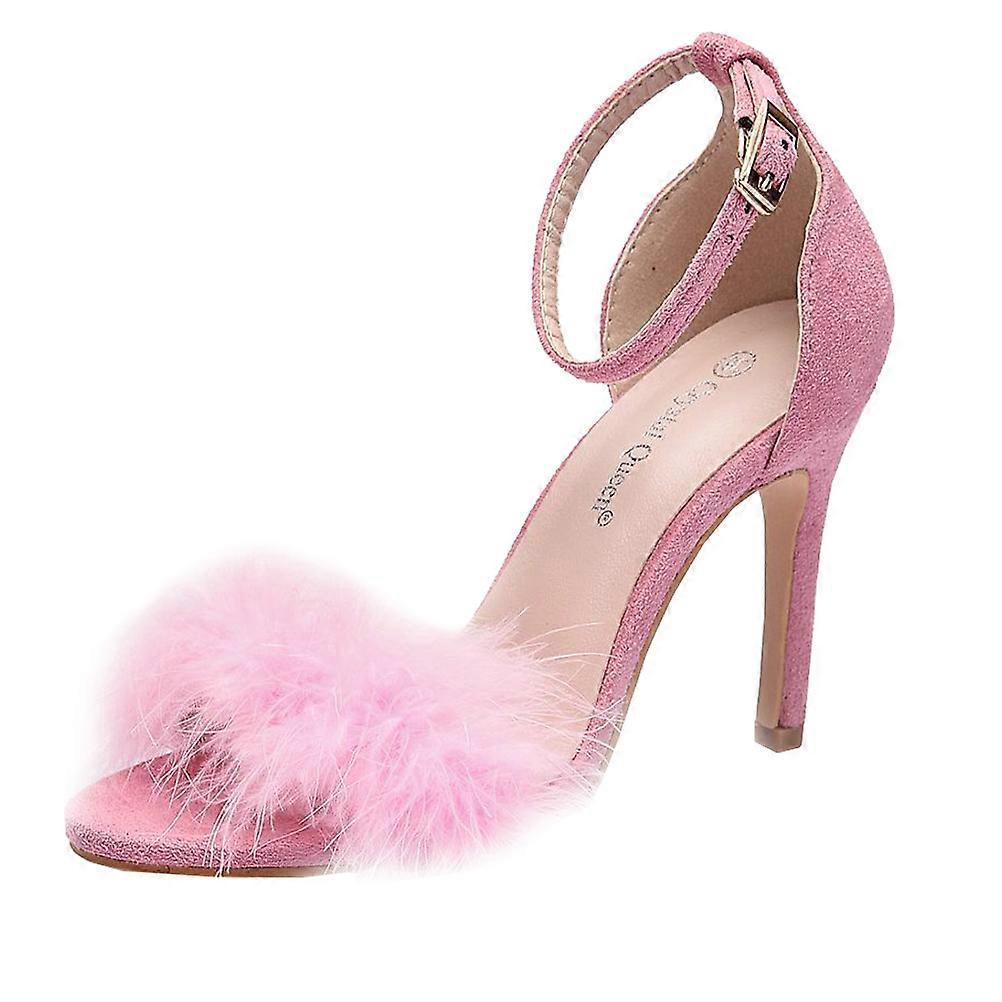 Simple Sandals, and Build Quality, Stand Out in Style