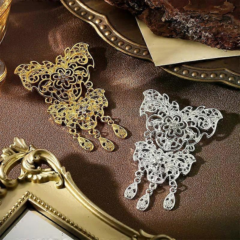 Fashionable Tassel Brooch Pin Empty Heart Shape Diamond Embedded Hollow out Style Versatile Suit Accessory for Men And Women