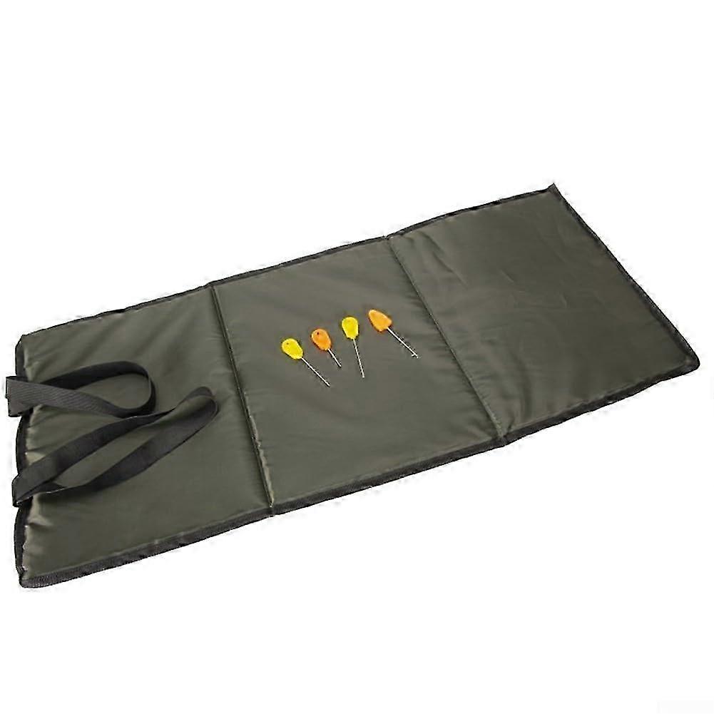 Carp Unhooking Mat with Baiting Needles