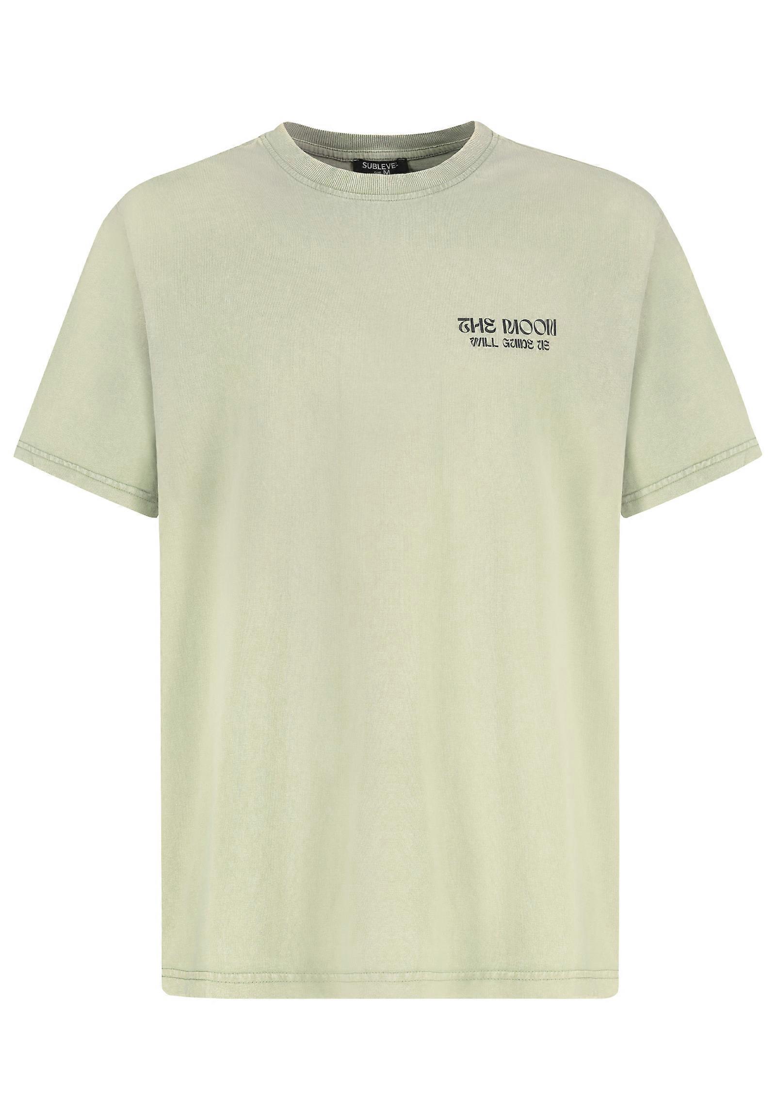 Trendy tshirt with front print in stylish streetwear style