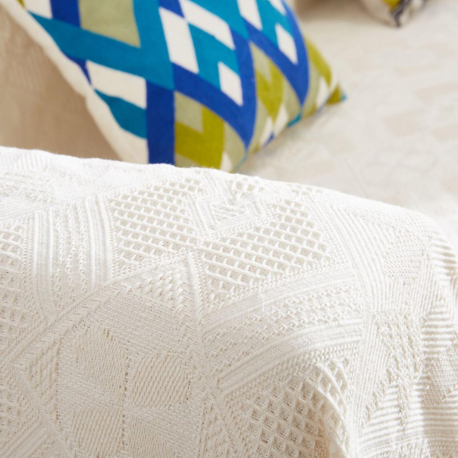 Sofa Cover Blanket Soft Prevent Pilling Reversible Modern Furniture Protector Couch Cover Cloth for Bed Dining Table White Lozenge 180x230cm / 70.9x9