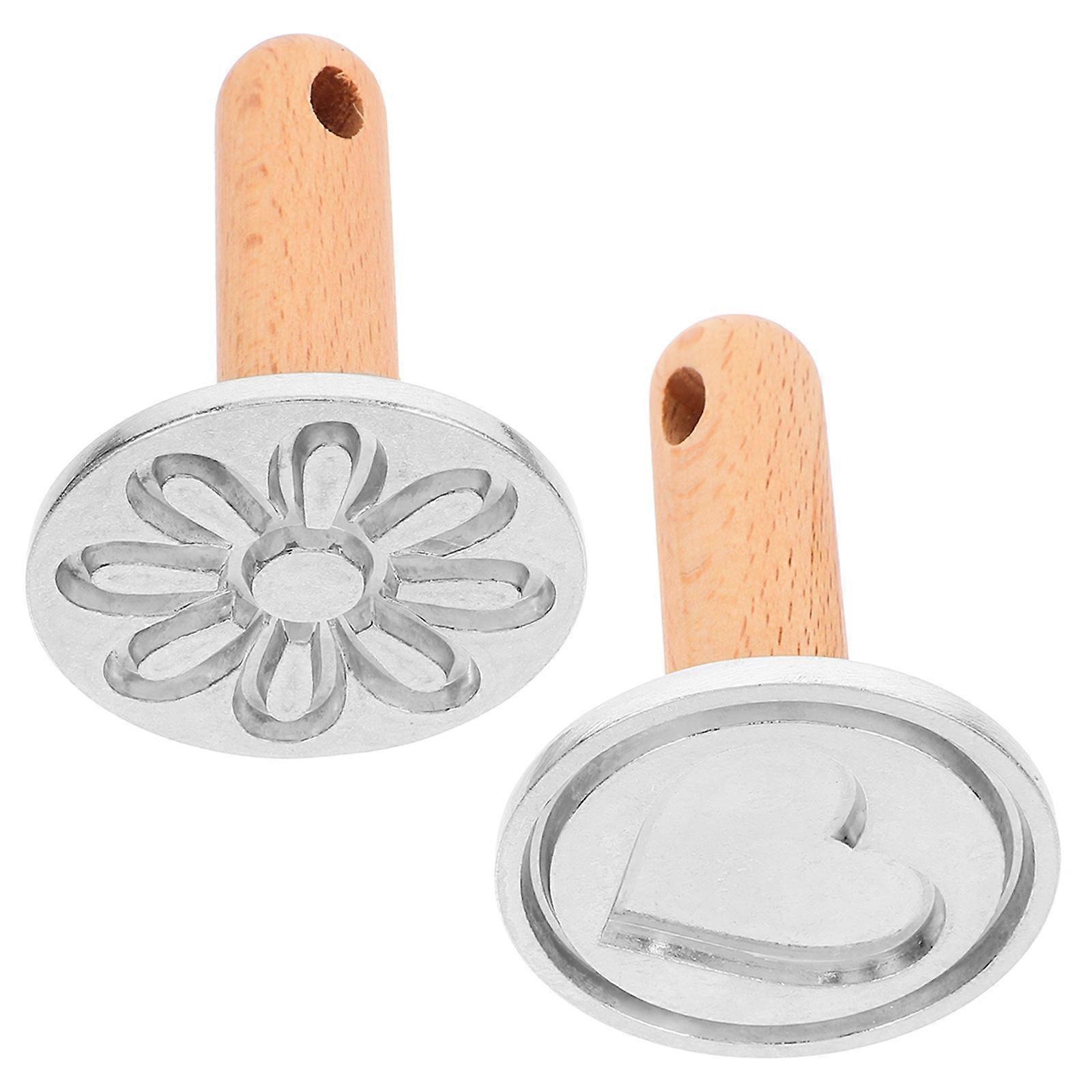 2pcs Cookie Stamps Wooden Handle Heart Flower Pattern Biscuit Mold Baking Cookie Mold