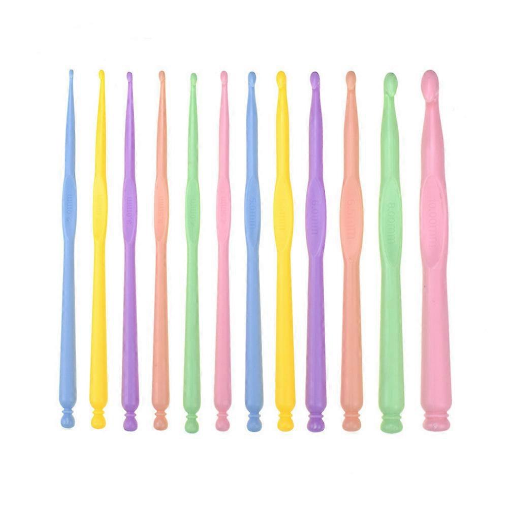 Crochet Hooks Set Plastic Knitting Needle Crochet Hook Beginners Intermediate Users Practical Design 15x1x1cm 12Pcs